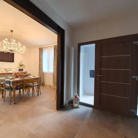 Elisa Bed & Breakfast 3*